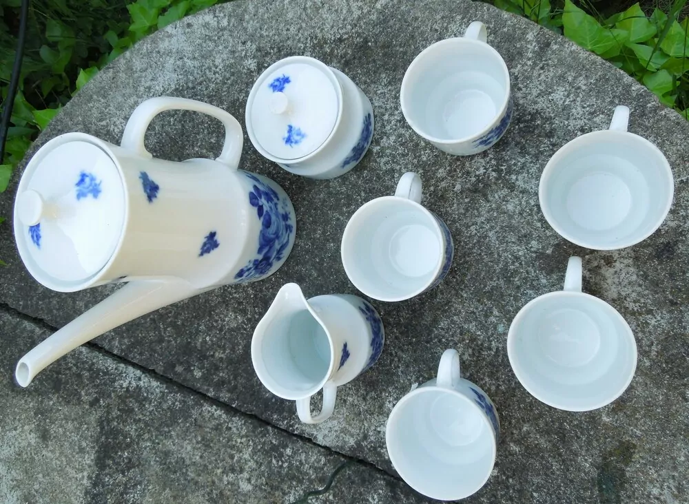 PORCELÁNOVÁ ČAJOVÁ SOUPRAVA