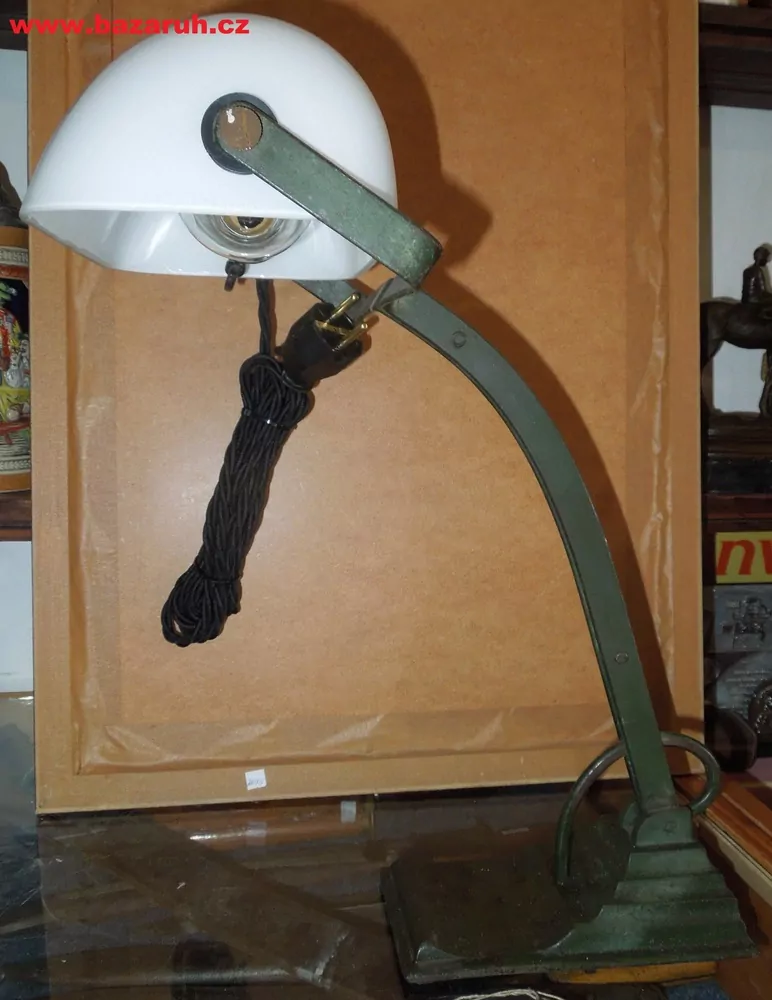 STAROŽITNÁ BANKOVNÍ LAMPA BANKÉŘKA