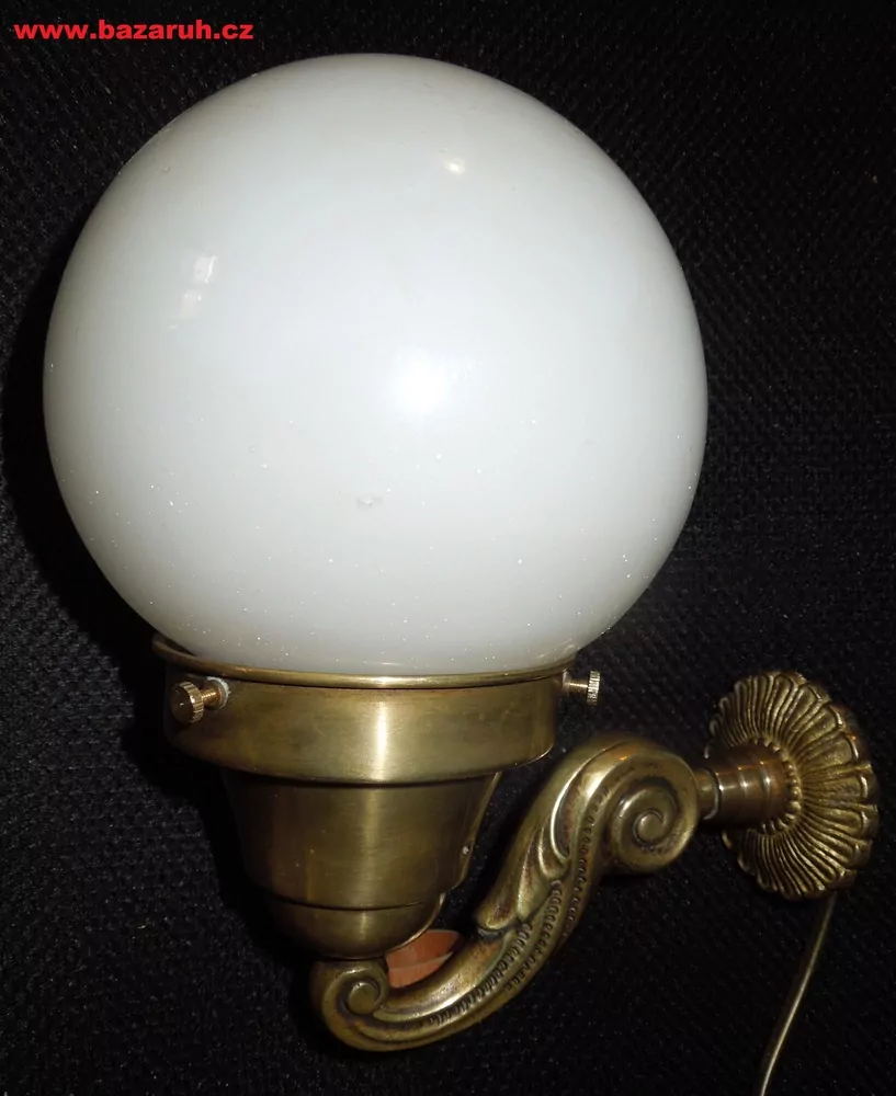LAMPIČKA NA STĚNU 1 KS NÁSTĚNNÁ LAMPA ELEKTRICKÁ