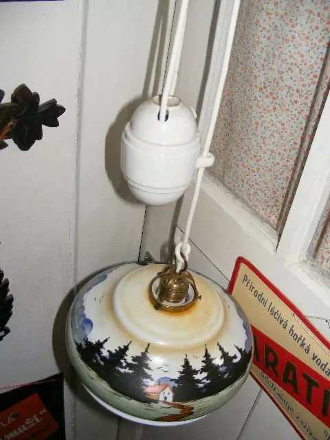 STAHOVACÍ LUSTR STÍNÍTKO STAHOVAČKA