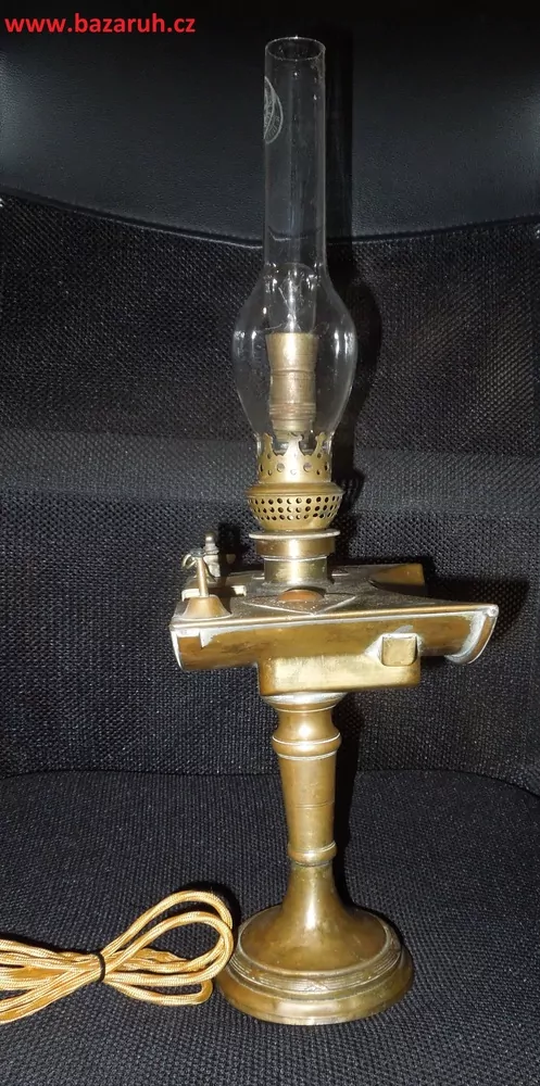 STOLNÍ ELEKTRICKÁ LAMPIČKA  (původně petrolejová) DEKORAČNÍ