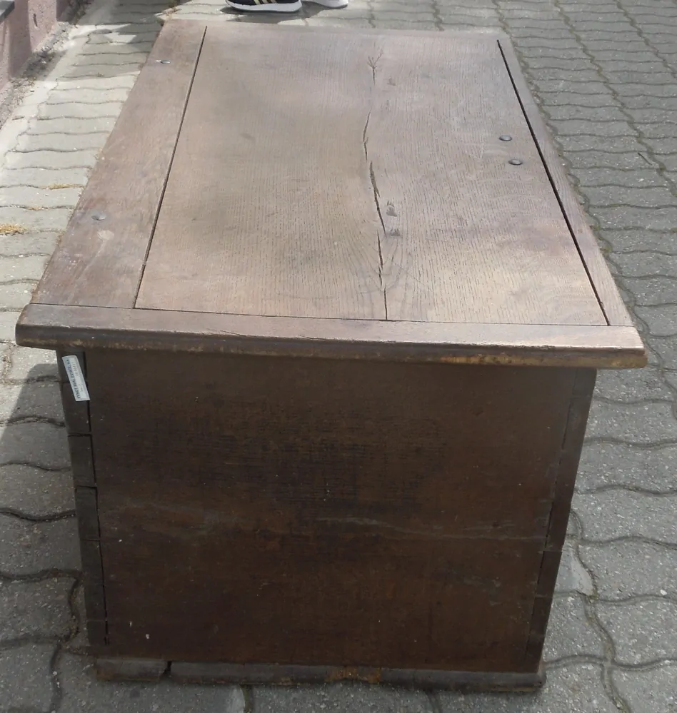 STAROŽITNÁ TRUHLA