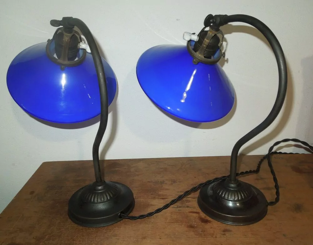 STAROŽITNÁ LAMPIČKA  2 KS  LAMPA STOLNÍ
