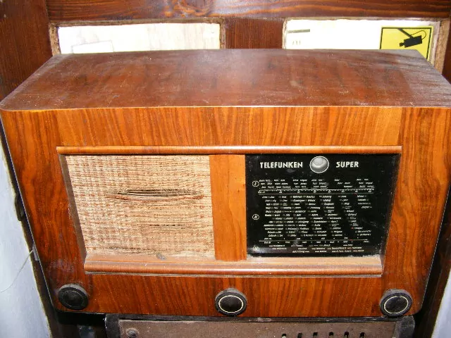 RÁDIO TELEFUNKEN SUPER