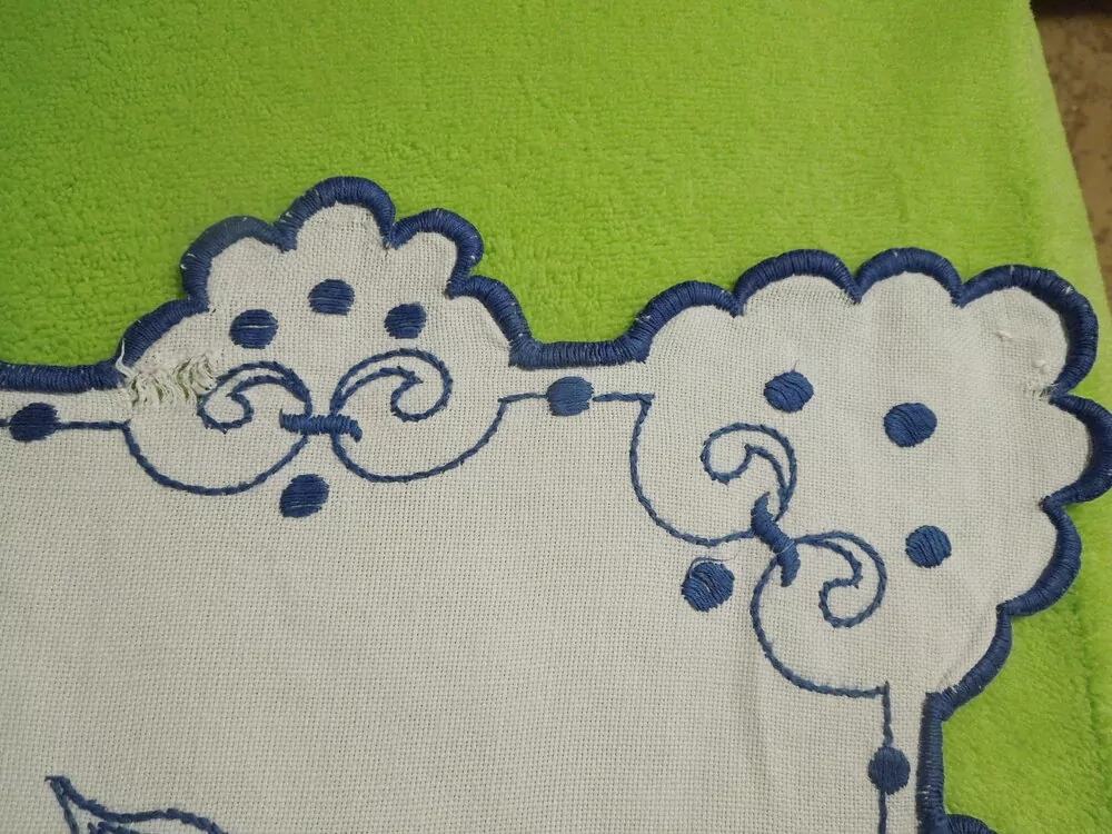 OZDOBNÉ PLÁTNO DO KUCHYŇKY (UBRUS)