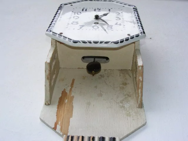 HODINY NÁSTĚNNÉ PÉROVÉ PORCELÁNOVÉ