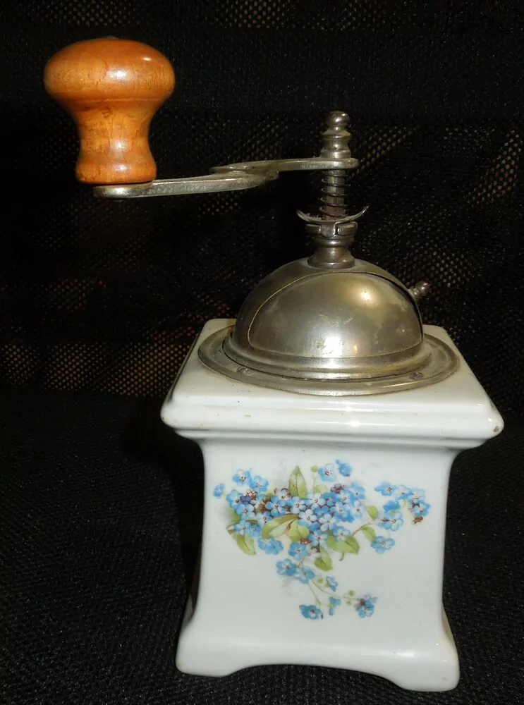 STAROŽITNOST MLÝNEK KÁVOMLÝNEK KAFEMLÝNEK PORCELÁNOVÝ LEINBROCK  POMNĚNKY