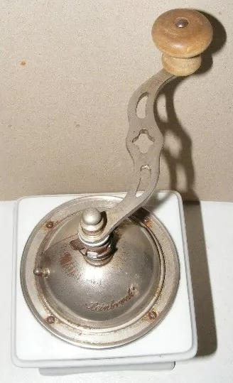 STAROŽITNÝ MLÝNEK KÁVOMLÝNEK KAFEMLÝNEK PORCELÁNOVÝ LEINBROCK RŮŽIČKY RŮŽE