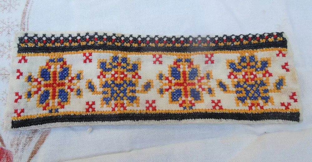 KROJ VYŠÍVANÍ KE KROJI PÁNSKÉ (TĚMICE)