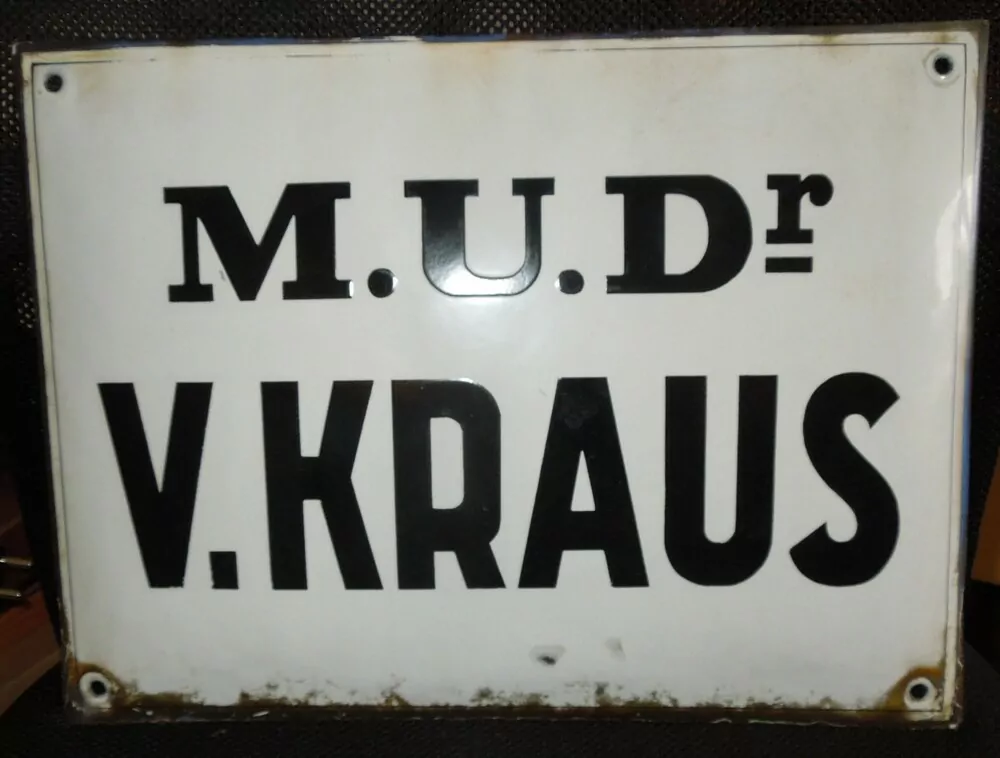PLECHOVÁ SMALTOVÁ CEDULE MUDR. KRAUS