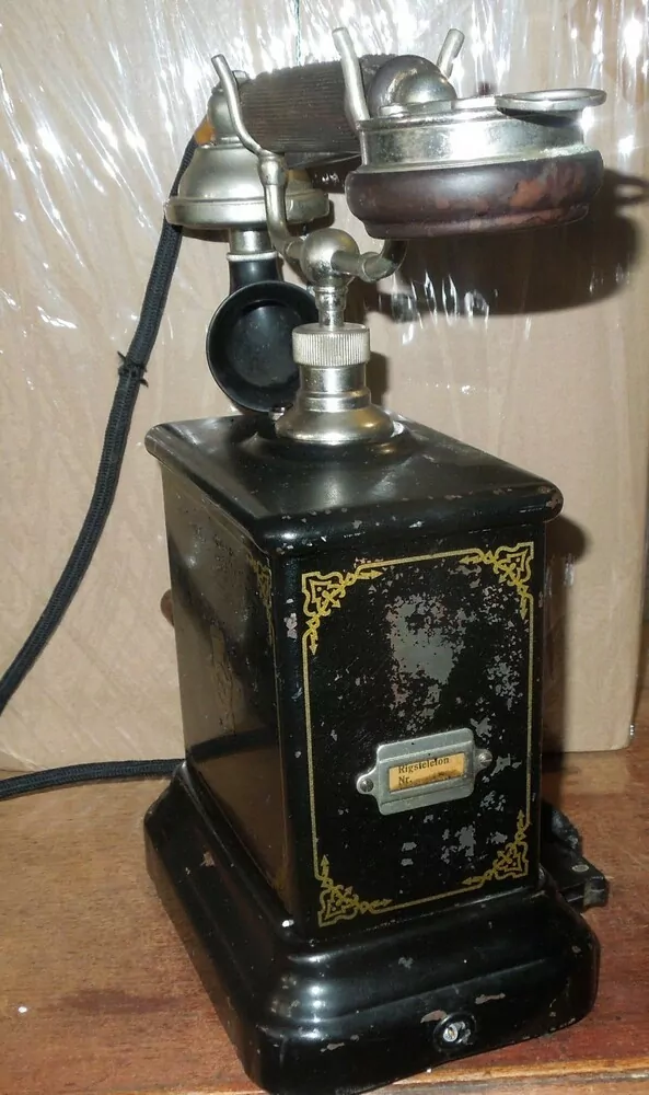 STAROŽITNÝ TELEFON PĚKNÁ DEKORACE 