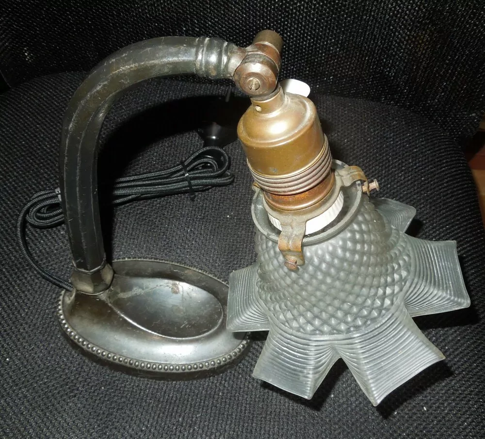 STAROŽITNÁ STOLNÍ NEBO NA ZEĎ LAMPA ELEKTRICKÁ
