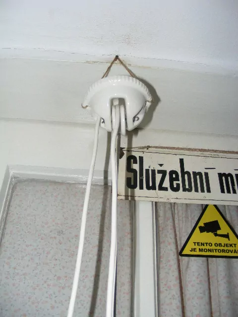 STAHOVACÍ STARÝ LUSTR STÍNÍTKO STAHOVAČKA