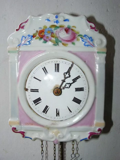 HODINY PORCELÁNKY , PORCELÁNOVÉ NA ZEĎ STAROŽITNÉ 