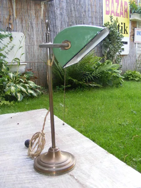 STAROŽITNÁ BANKOVNÍ LAMPA BANKÉŘKA