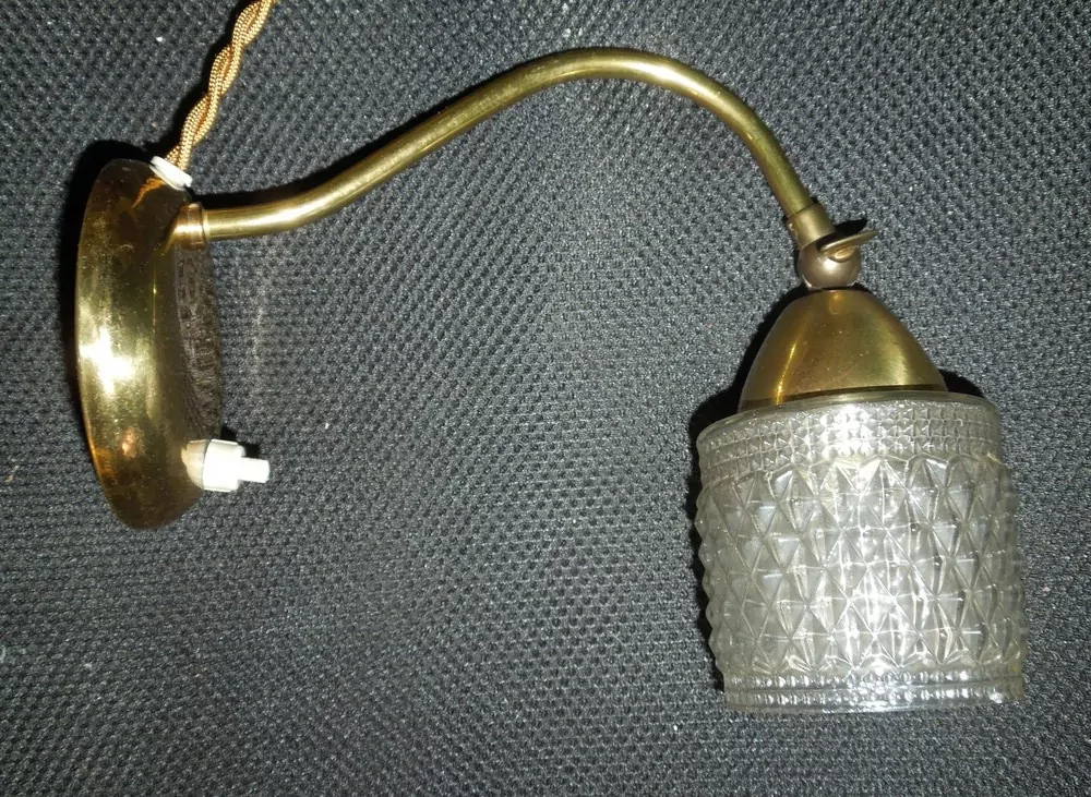 LAMPIČKA stolní nebo NA STĚNU 1 KS NÁSTĚNNÁ LAMPA ELEKTRICKÁ