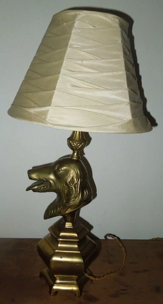 STAROŽITNÁ MOSAZNÁ FIGURÁLNÍ  STOLNÍ LAMPA ELEKTRICKÁ MOTIV PES Anglický kokršpaněl ??