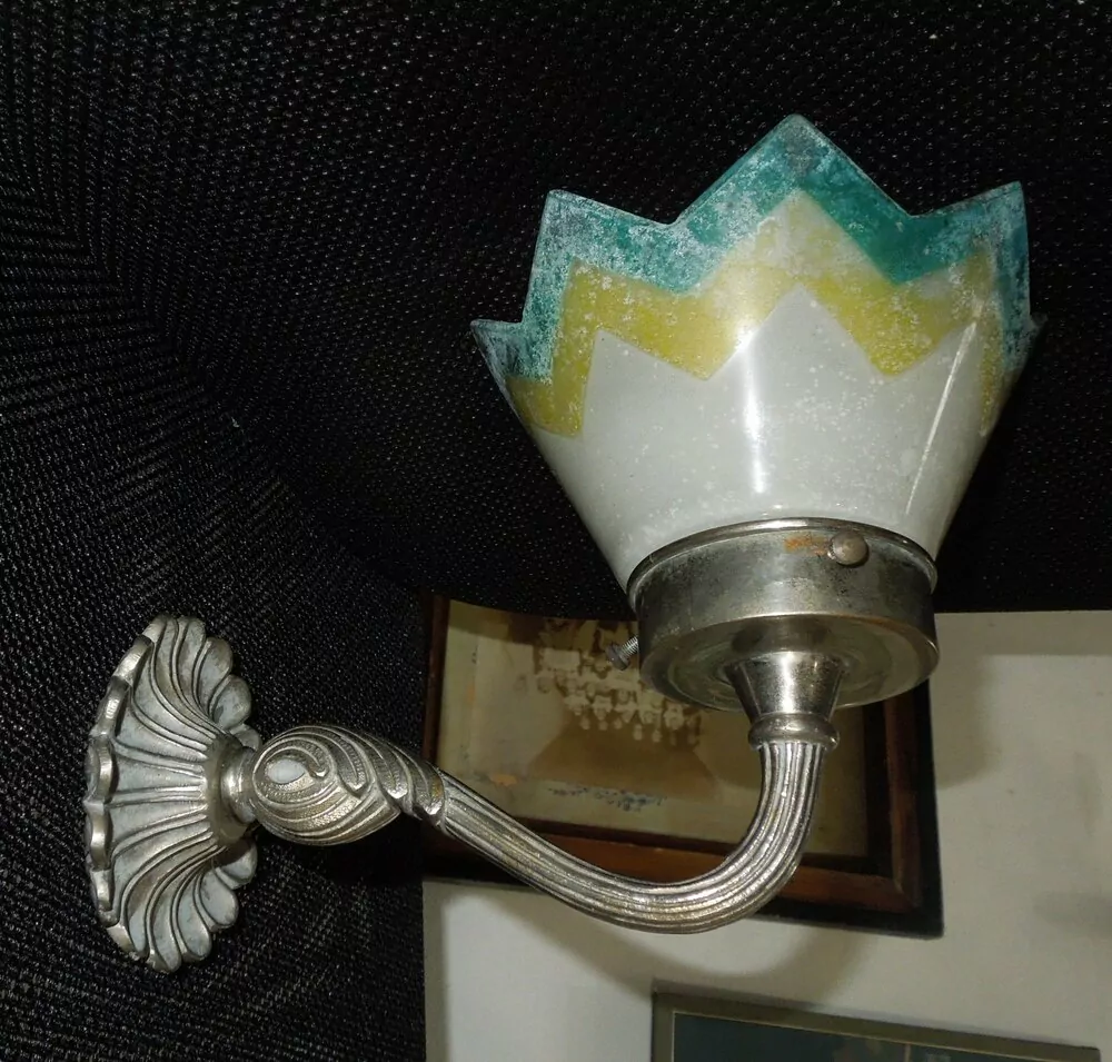 STAROŽITNÁ LAMPIČKA NA STĚNU LAMPA ELEKTRICKÁ 