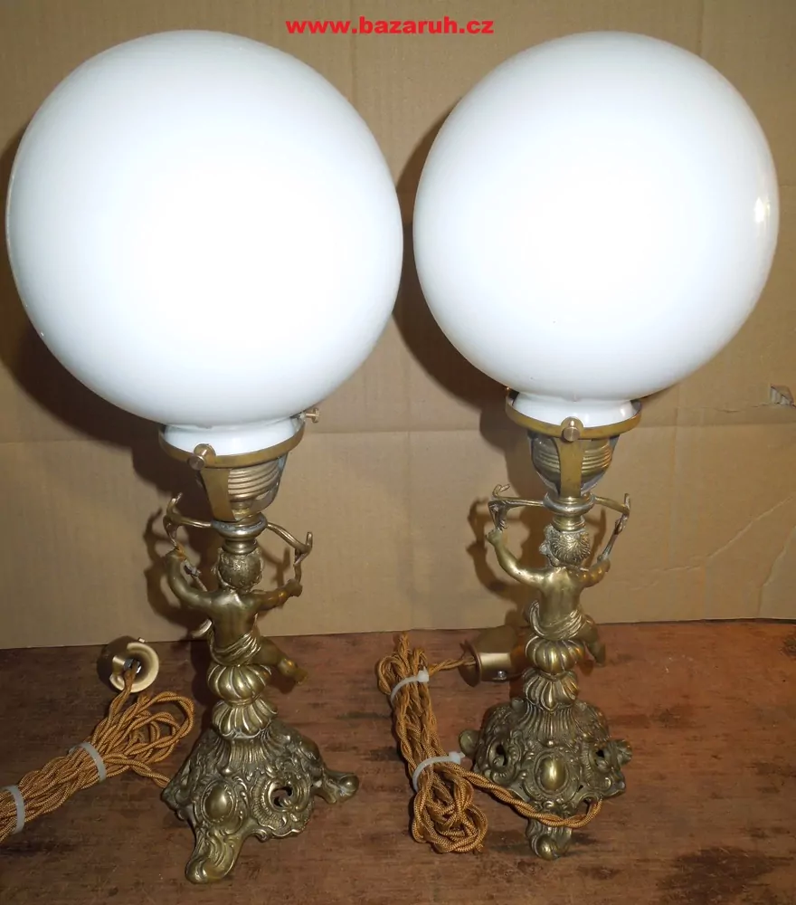 STAROŽITNÁ LAMPA FIGURÁLNÍ LAMPIČKA 2 KS