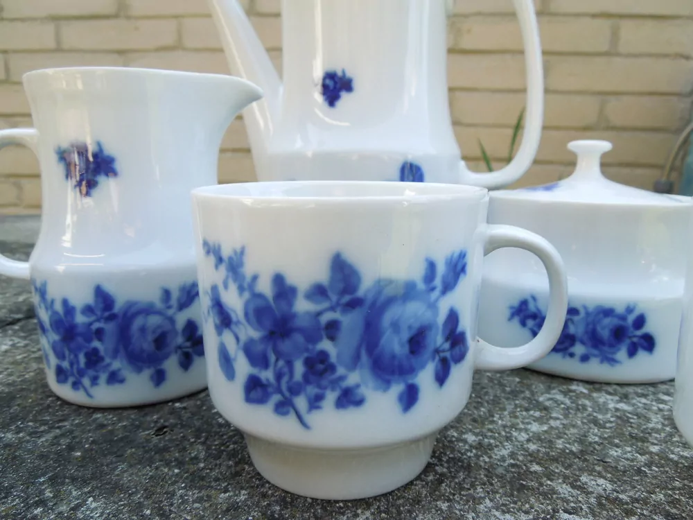 PORCELÁNOVÁ ČAJOVÁ SOUPRAVA