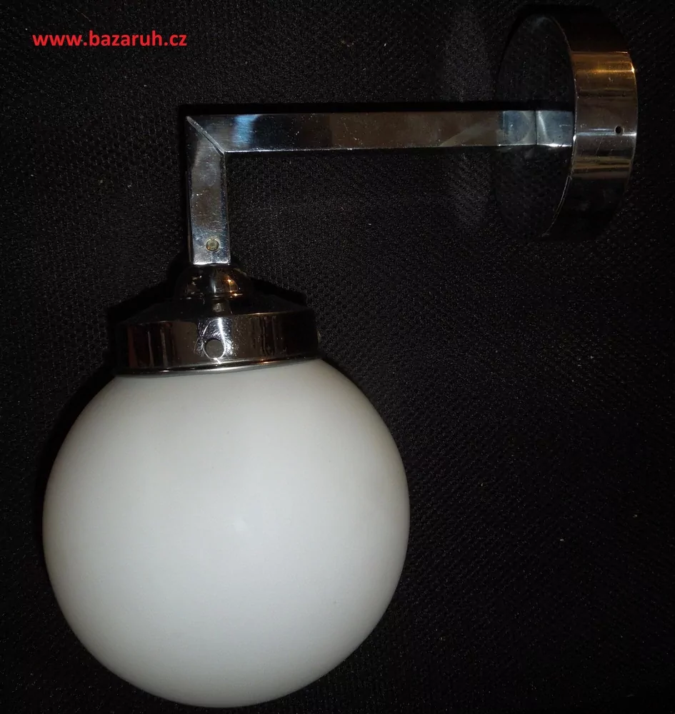 Chromovaná lampička chrom  nástěnná lampa