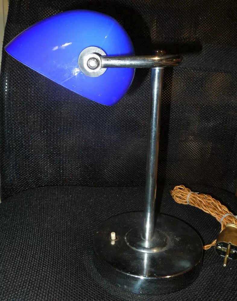 STAROŽITNÁ STOLNÍ LAMPA ELEKTRICKÁ BANKÉŘKA