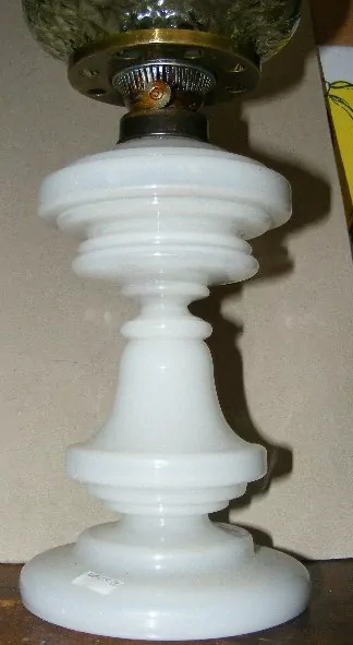 STAROŽITNÁ  PETROLEJOVÁ LAMPA , PETROLEJKA 