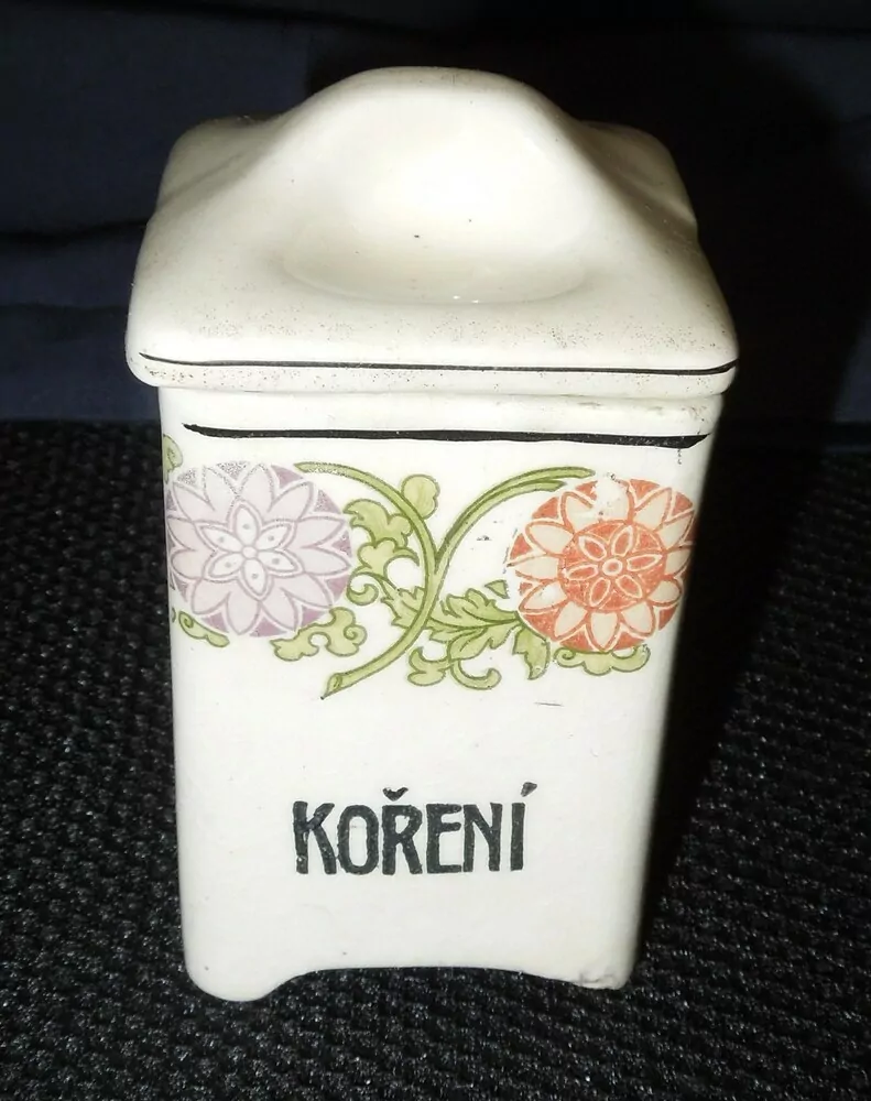 STAROŽITNOST KOŘENKY DOZA