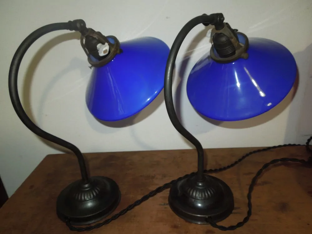 STAROŽITNÁ LAMPIČKA  2 KS  LAMPA STOLNÍ