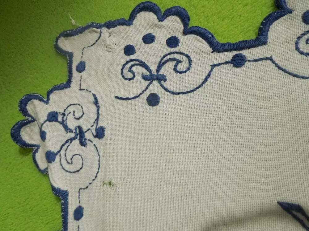 OZDOBNÉ PLÁTNO DO KUCHYŇKY (UBRUS)
