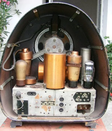 RÁDIO PHILIPS KAPLIČKA STAROŽITNOST