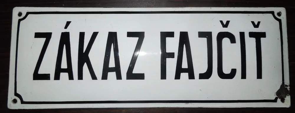 PLECHOVÁ CEDULE SMALTOVÁ ZÁKAZ FAJČIŤ