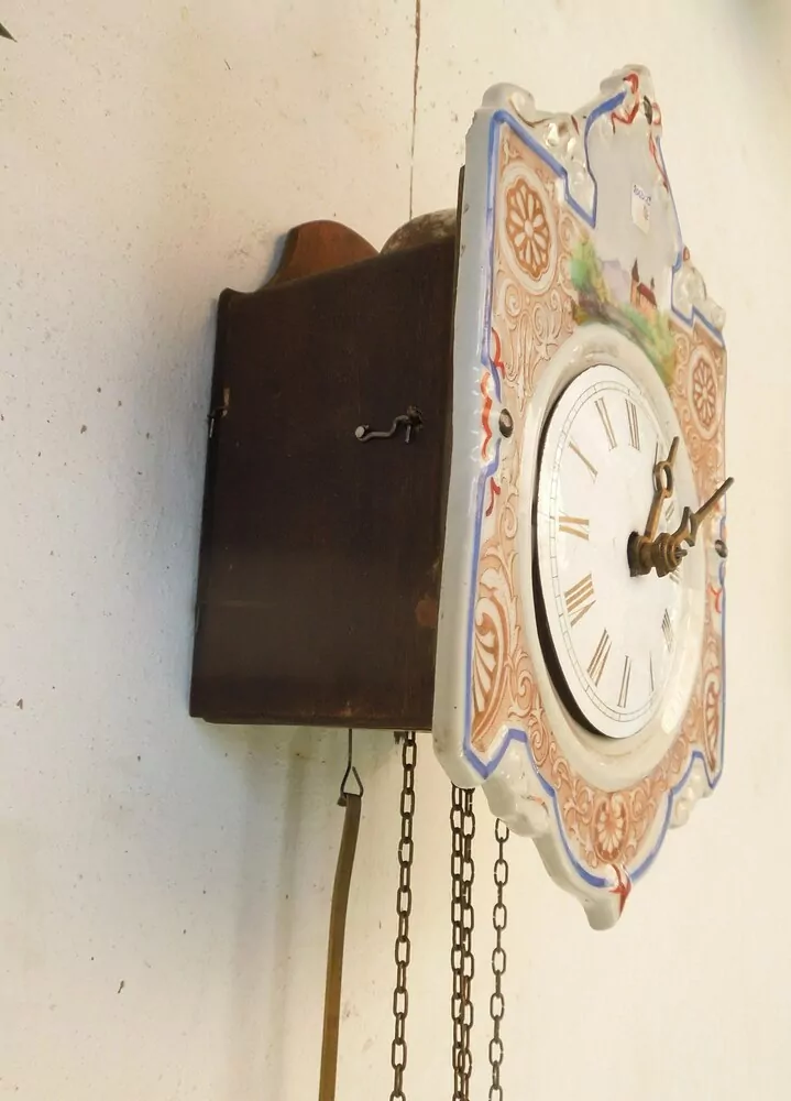 HODINY NÁSTĚNNÉ ZÁVAŽOVÉ PORCELÁNOVÉ