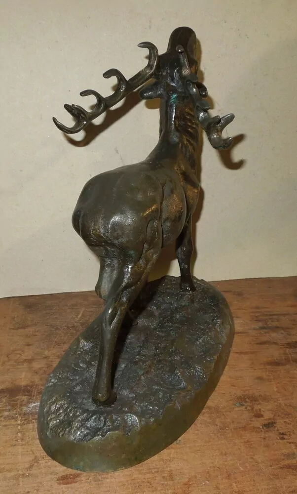 SOCHA BRONZ JELEN