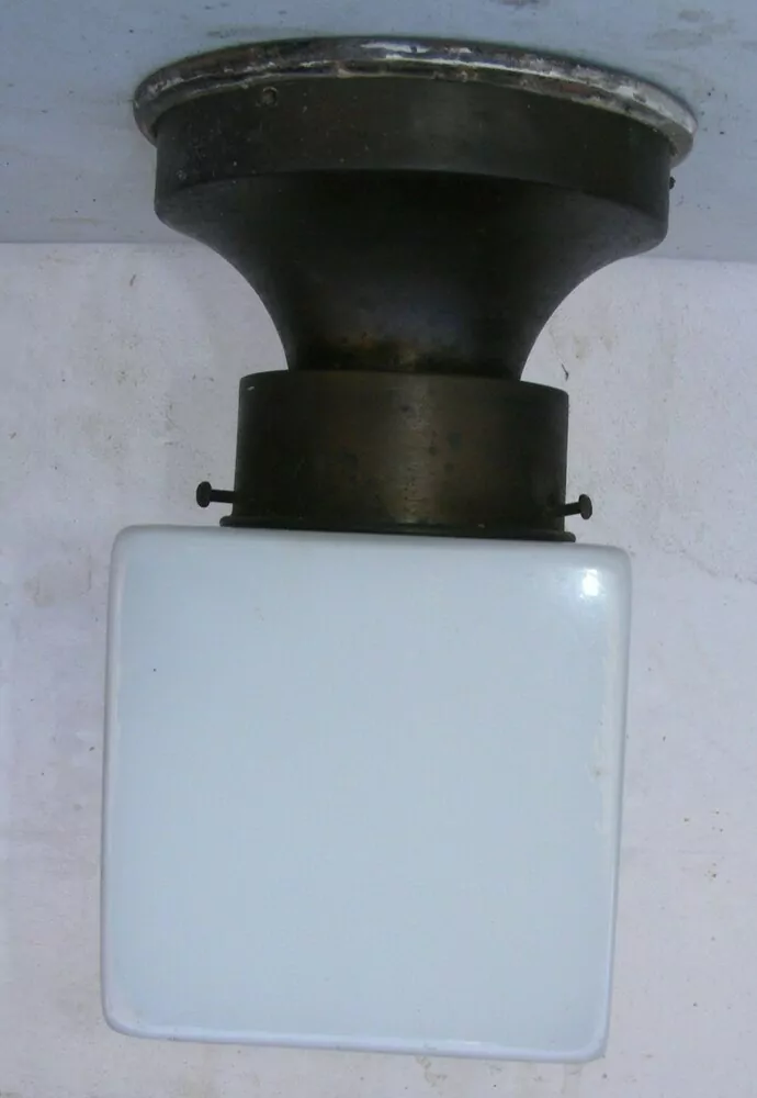 LUSTR STROPNICE