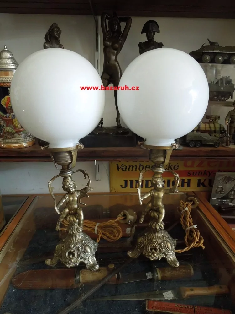 STAROŽITNÁ LAMPA FIGURÁLNÍ LAMPIČKA 2 KS