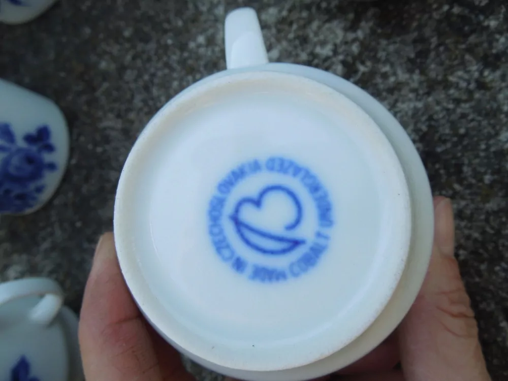 PORCELÁNOVÁ ČAJOVÁ SOUPRAVA