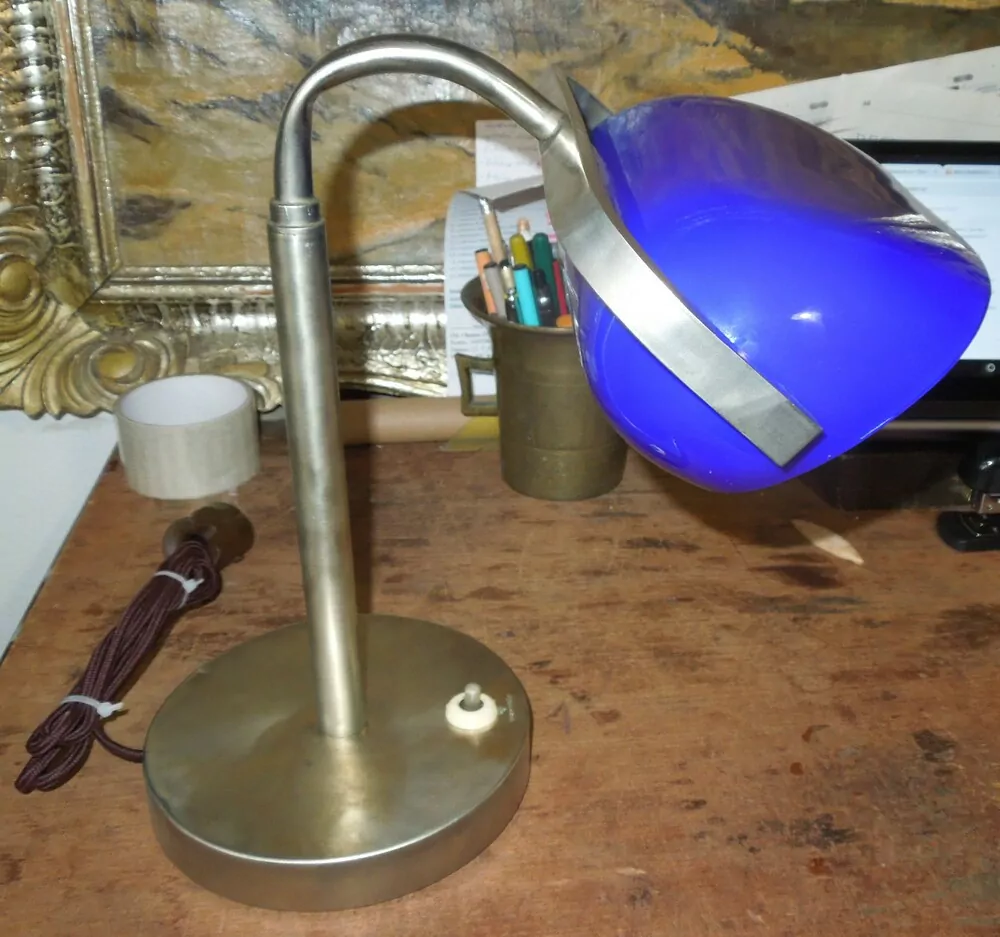 STAROŽITNÁ STOLNÍ LAMPA ELEKTRICKÁ BANKÉŘKA