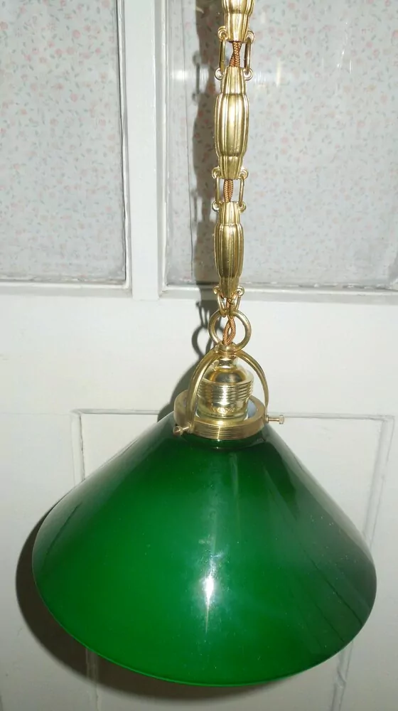 STARÝ LUSTR STÍNÍTKO