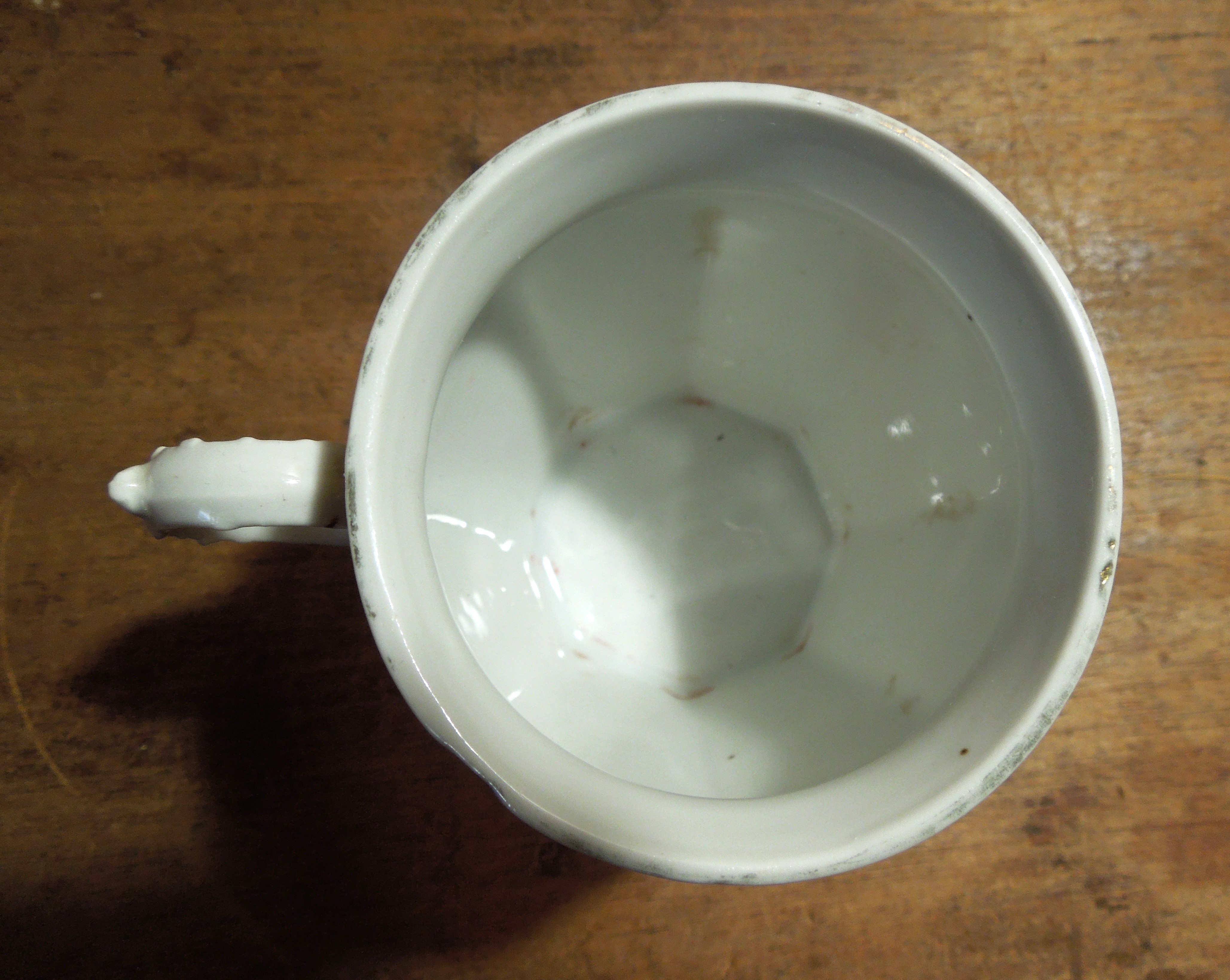 HRNEK PORCELÁNOVÝ FIALKY