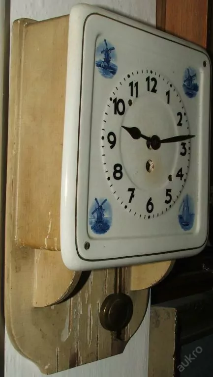 HODINY PORCELÁNOVÉ KUCHYŇSKÉ MLÝNY PORCELÁNKY DELF