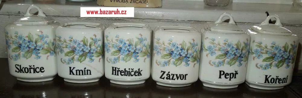 STAROŽITNOST KOŘENKY , DOZY MOTIV POMNĚNKY