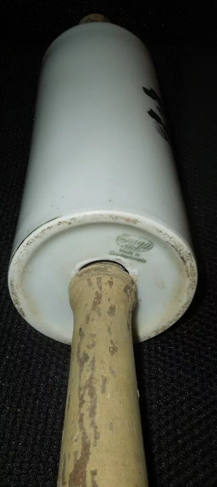 PORCELÁNOVÝ VÁLEČEK ROKOKO