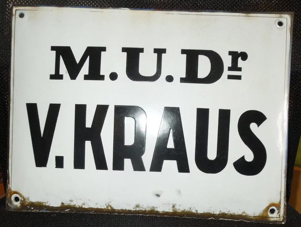 PLECHOVÁ SMALTOVÁ CEDULE MUDR. KRAUS