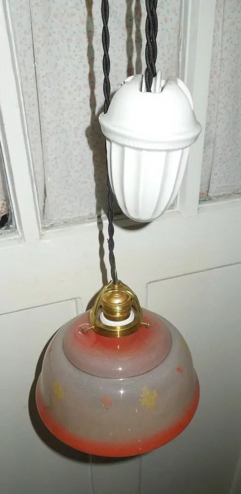 STAHOVACÍ LUSTR STÍNÍTKO STAHOVAČKA