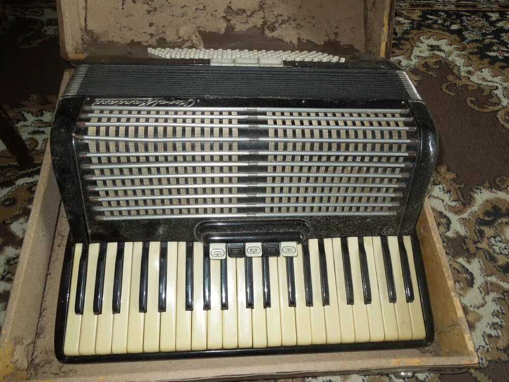  Harmonika Royal Standard