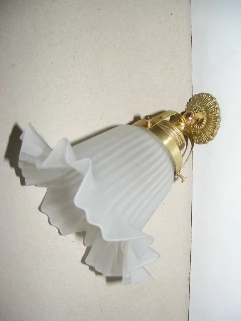LAMPIČKA NA ZEĎ NEBO STROPNICE MOŽNOST SKLOMENÍ