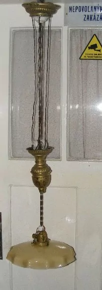 STAHOVACÍ LUSTR STÍNÍTKO STAHOVAČKA 