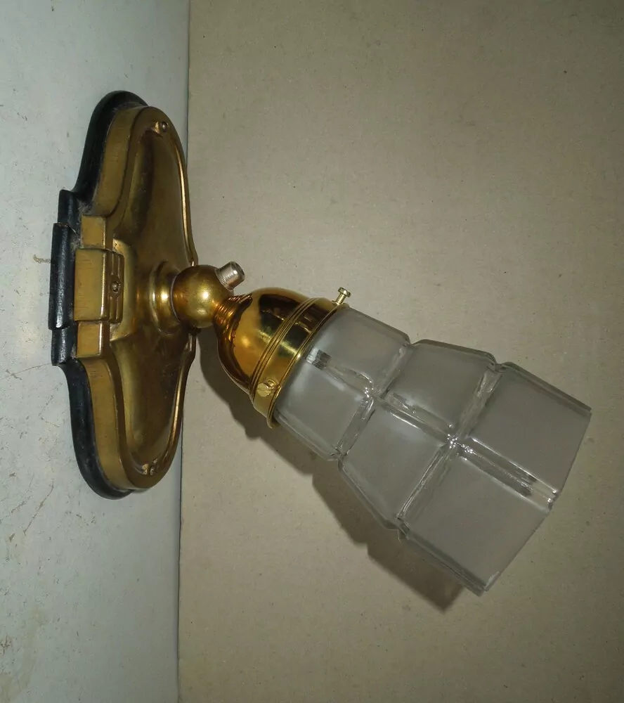  LAMPA NÁSTĚNNÁ LAMPIČKA 