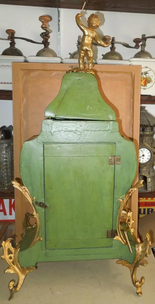 STOLNÍ HODINY STAROŽITNÉ BULOVKY 